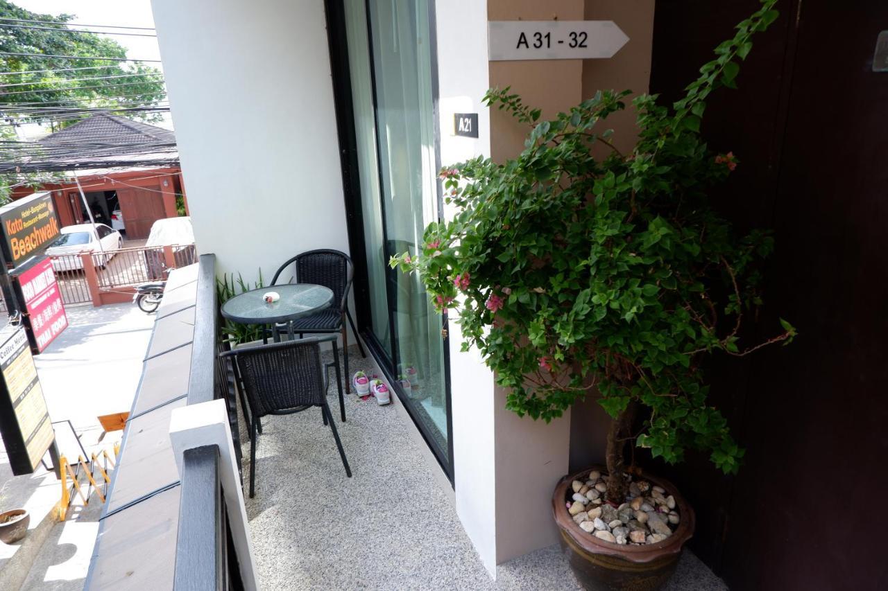 Kata Beachwalk Hotel And Bungalows Exterior foto