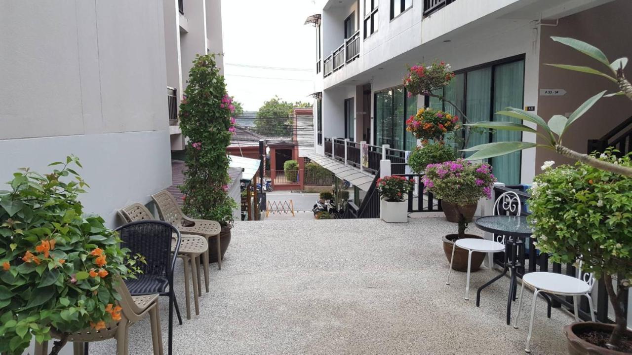 Kata Beachwalk Hotel And Bungalows Exterior foto