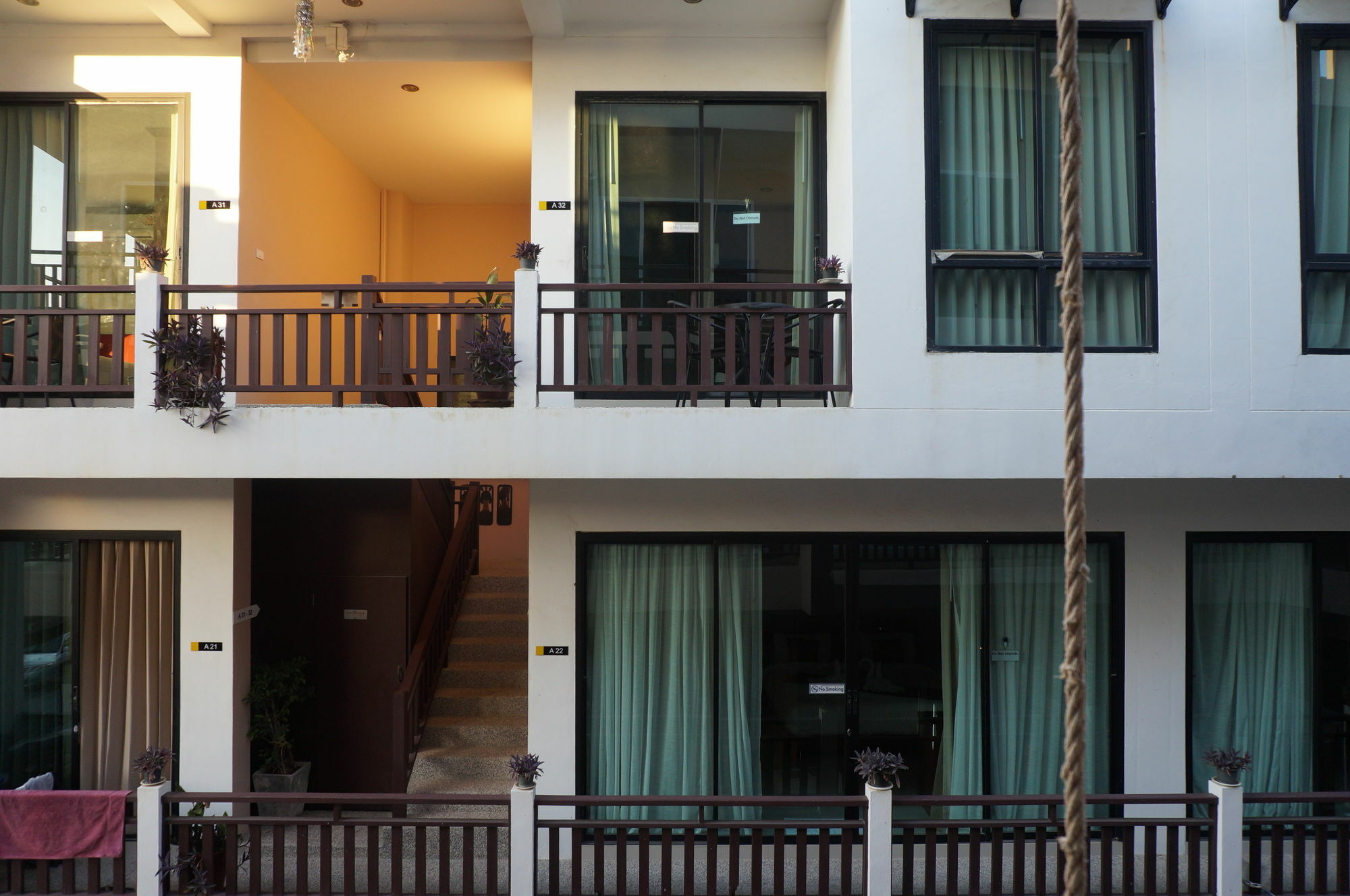 Kata Beachwalk Hotel And Bungalows Exterior foto